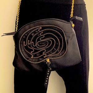 Black Leather Zipper Flower Purse